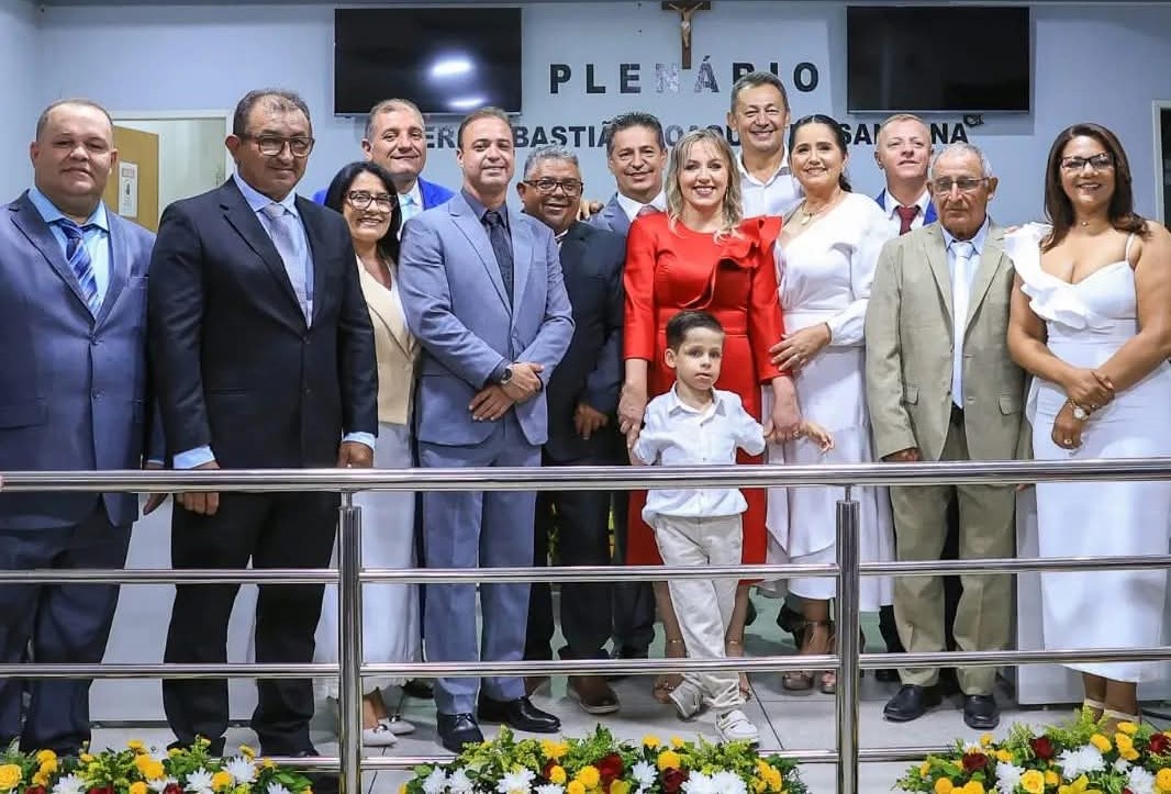 Sessão preparatória e solene empossa vereadores, prefeita e vice-prefeito para mandato de 2025 a 2028, em Banzaê